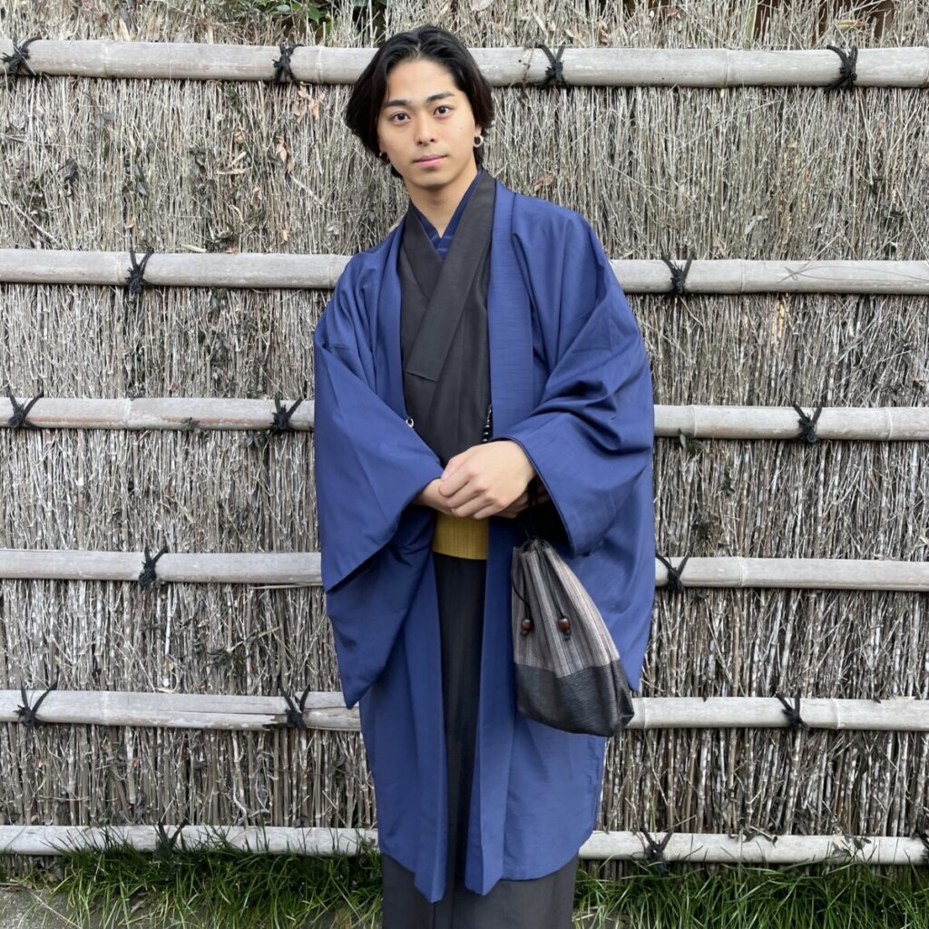 【着物知識】着流しってどんな着方？女性の着流しってあるの？ | 京都着物レンタル和楽