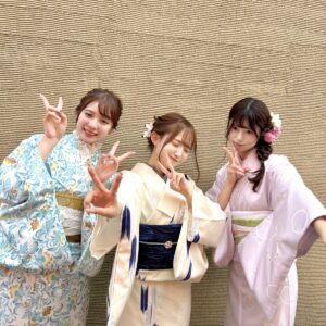 浅草修学旅行着物写真