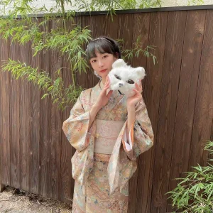 正絹の着物レンタルをした女性
