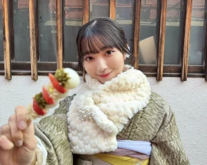 着物にマフラーで防寒