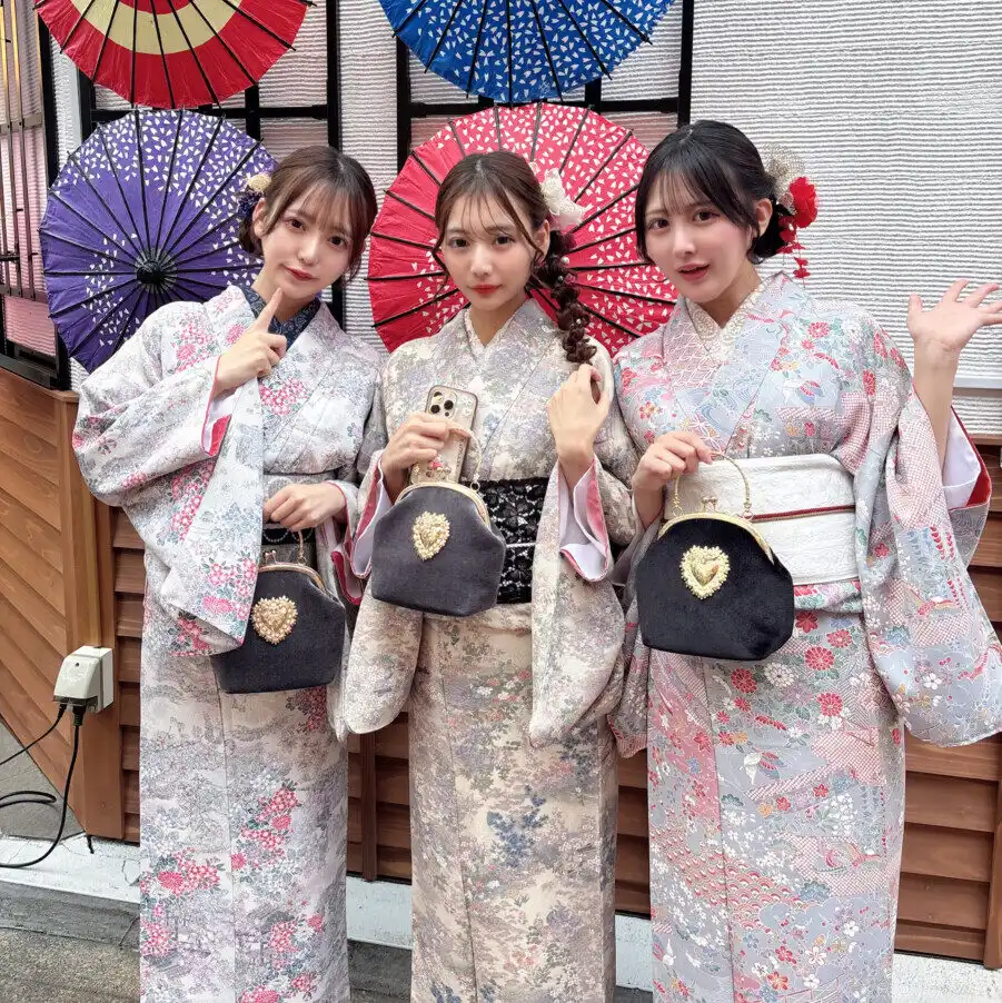 鎌倉着物レンタル和楽で秋の着物散策を楽しむお客様