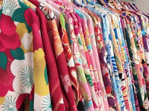 浅草で着物レンタルするなら豊富な種類がウリの和楽がおすすめ！